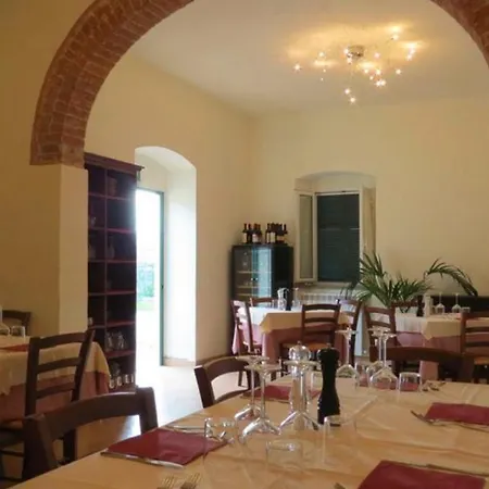 Agriturismo Alle Serre 萨尔扎纳