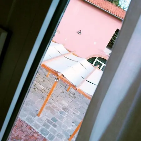 Agriturismo Alle Serre 农家乐 萨尔扎纳